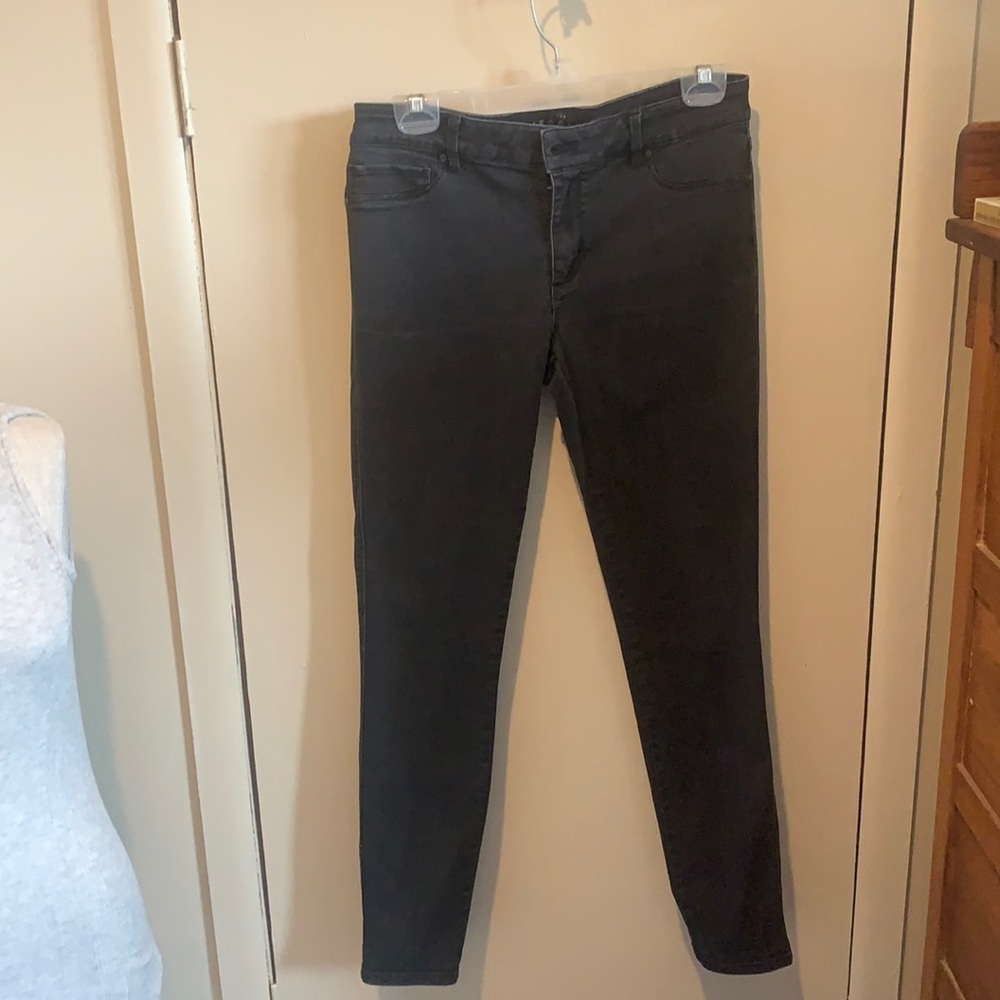 White House Black Market size 8 black leggings